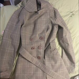 LULULEMON trench coat (oqoqo)